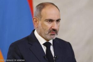 رئيس الوزراء الأرميني يعين رئيسا جديدا لهيئة الأركان العامة بعد إقالة سلفه