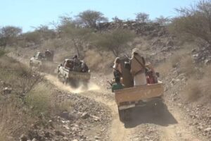 شاهد| القوات المشتركة تعزز سيطرتها على مواقع استراتيجية في الكدحة غرب تعز