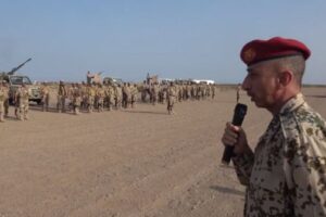 فيديو + صور| رئيس عمليات المقاومة الوطنية يدشن زيارات ميدانية لمعايدة الأبطال في جبهات الساحل الغربي