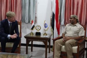 قائد المقاومة الوطنية يلتقي المبعوث الأممي إلى اليمن