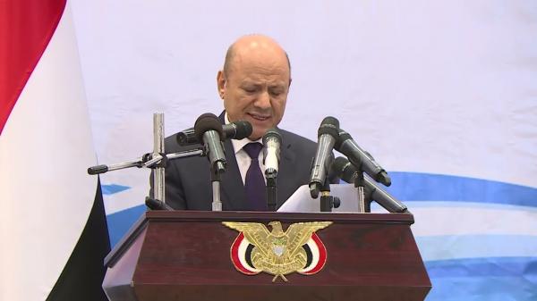 الرئيس العليمي يؤكد على إستعادة الدولة وتحقيق السلام والاستقرار في اليمن