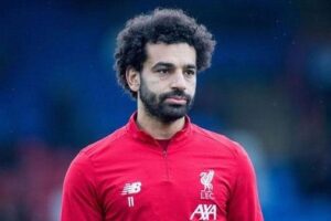 تقارير صحفية: محمد صلاح بديلًا لـ ميسي في باريس سان جيرمان