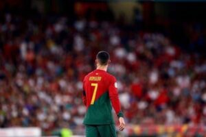 رونالدو: لن أتخلى أبداً عن اللعب مع البرتغال