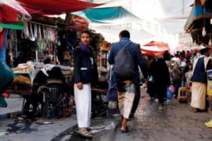 ميليشيا الحوثي تُجبر التجار على دفع مبالغ مالية لدعم المولد النبوي