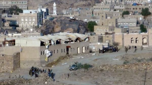 ميليشيا الحوثي تقتحم  عددا من المنازل في مدينة رداع