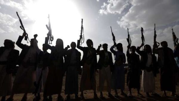 الحكومة اليمنية تجري تحقيقا جنائيا حول صلات ملاك كابلات الانترنت بميليشيا الحوثي