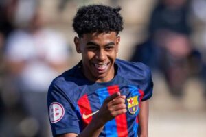 300 مليون يورو تكلفة خطف لامين يامال من برشلونة