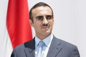 أحمد علي عبدالله صالح يُعزّي في وفاة الشيخ عسكر مبخوت بن كعلان