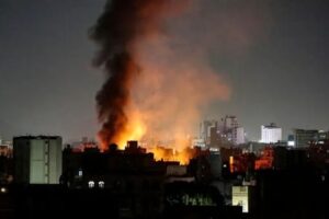 تقرير: إيران تسحب مستشاريها من اليمن