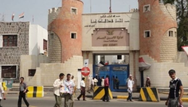 عدن: منع التظاهرات السلمية.. قرار أمني يكشف عجز السلطات عن تأمين الاحتجاجات