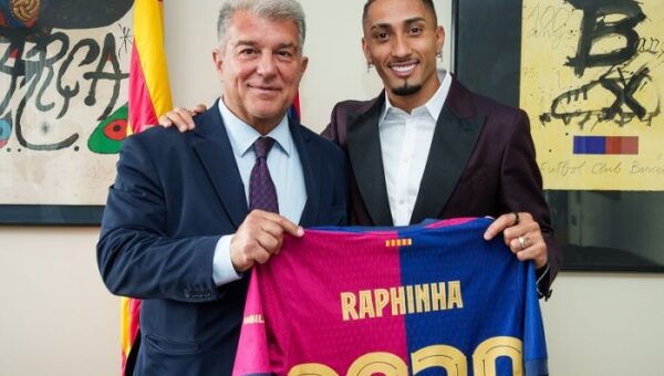 برشلونة يجدد عقد رافينيا رسميا حتى 2028
