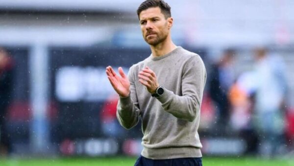 ماركا: تشابي ألونسو يتجاوز أول اختبار حقيقي مع ريال مدريد