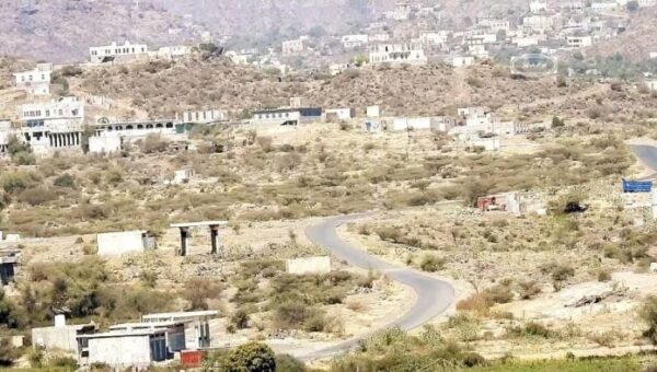 مليشيا الحوثي تواصل عرقلة فتح طريق “الفاخر” الرابط بين الضالع وإب