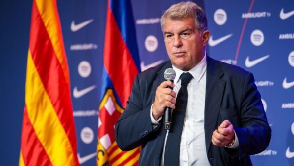الاتحاد الأوروبى يعلن تغريم برشلونة وتشيلسى
