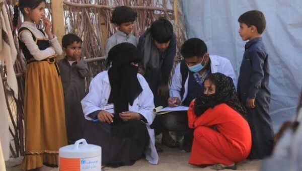 حملة تطعيم ضد شلل الأطفال تستهدف 1.3 مليون طفل في مناطق الحكومة اليمنية
