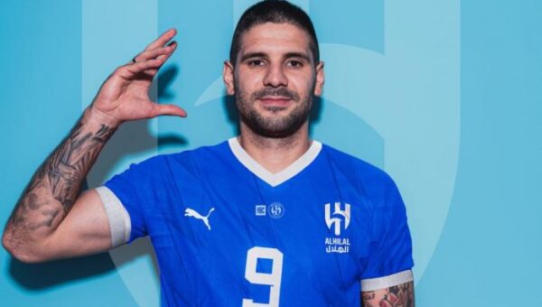 ميتروفيتش يقترب من الرحيل عن الهلال السعودي