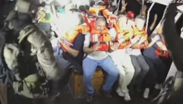 Manila: 9 out of 10 seafarers captured by Houthis are Filipinos
