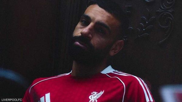 صلاح يظهر بقميص ليفربول الجديد قبل انطلاق الدوري