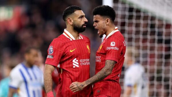 محمد صلاح يودع لويس دياز بعد انتقاله إلى بايرن ميونخ