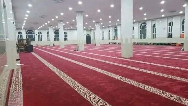 مليشيا الحوثي تستولي على مسجد للسلفيين في تعز