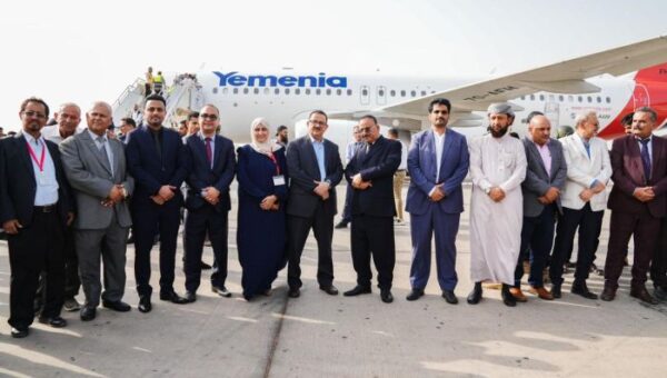وزارة الأوقاف تشارك في استقبال الطائرة الرابعة للخطوط الجوية اليمنية