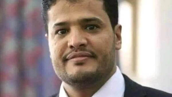 نقابة الصحفيين تدين اعتقال الإعلامي حمود هزاع وتطالب بسرعة إطلاق سراحه