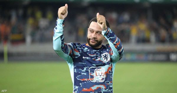 فعلها اللصوص.. “واقعة غريبة” تحرم ديباي من منتخب هولندا