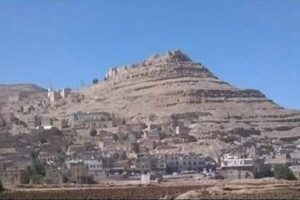 جريمة مروعة في عمران.. رجل يقتل زوجة والده خنقًا ويلوذ بالفرار إلى صعدة