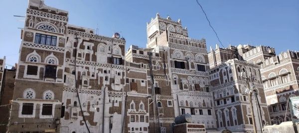 اليونسكو توقف مشاريعها في صنعاء القديمة بسبب انتهاكات الحوثيين