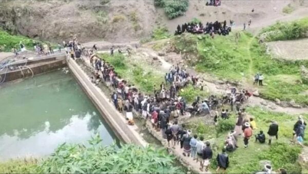 مأساة تعز.. سد مائي يبتلع ثلاث شقيقات أثناء “رحلة الماء” اليومية