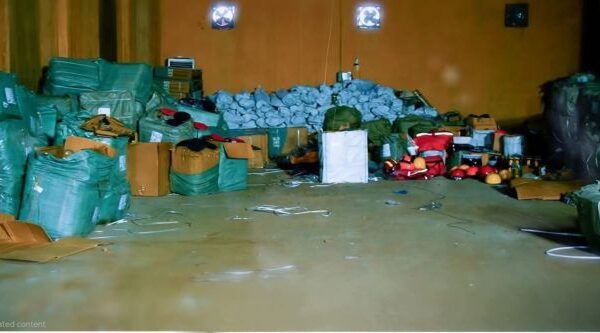 المقاومة الوطنية تضبط شحنة مواد كيميائية مهربة للمليشيا في باب المندب