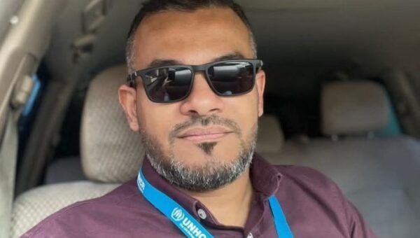 الحوثيون يختطفون مسؤولاً أممياً في صنعاء بعد اقتحام مقر المفوضية ونهب بيانات المستفيدين