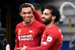 أرنولد: لن احتفل ضد ليفربول في أنفيلد.. وتحدثت مع صلاح