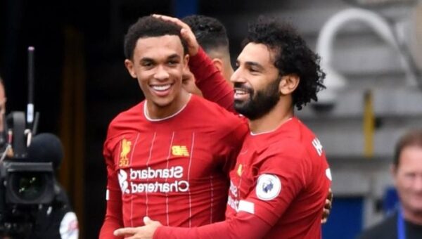 أرنولد: لن احتفل ضد ليفربول في أنفيلد.. وتحدثت مع صلاح