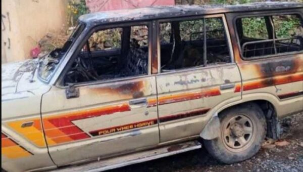 إب.. إحراق سيارة مواطن في ثالث حادثة مماثلة خلال أسبوعين في المحافظة