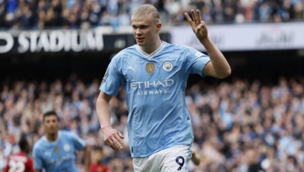 هالاند يعلق على المقارنة مع رونالدو وميسي