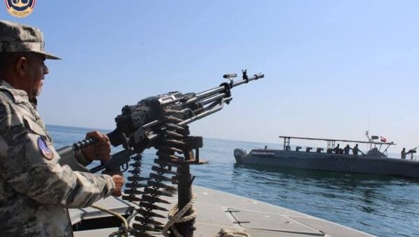 اليمن تشارك في عملية دولية لمكافحة القرصنة في خليج عدن وباب المندب