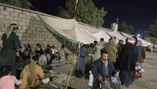 جرحى القوات الحكومية يواصلون اعتصامهم في مارب