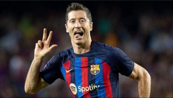 ميلان يفتح الباب أمام التعاقد مع ليفاندوفسكي