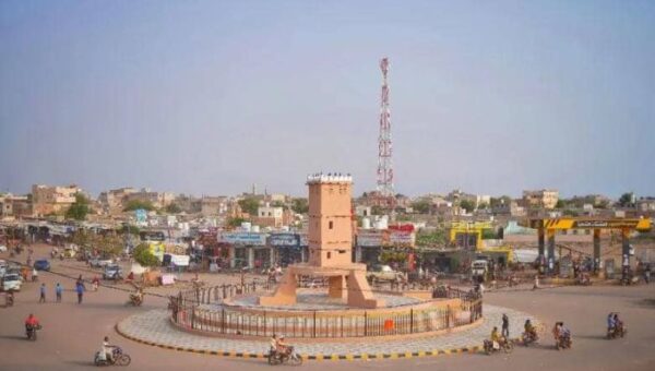 الحديدة.. مجهولون يلقون قنبلتين يدويتين في حي سكني بالخوخة