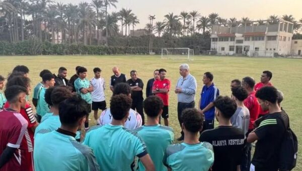 الأمين العام وأعضاء الإتحاد يلتقون منتخبنا تحت 23 عام ويحفزون اللاعبين ​أثناء مباراة فريق كسكادا المصري
