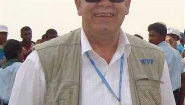 شرطة الضالع تسلم تعز أحد المتهمين باغتيال مدير مكتب الأمم المتحدة السابق