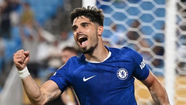 برشلونة يستهدف التعاقد مع بيدرو نيتو لتعويض رافينيا في حال مغادرته