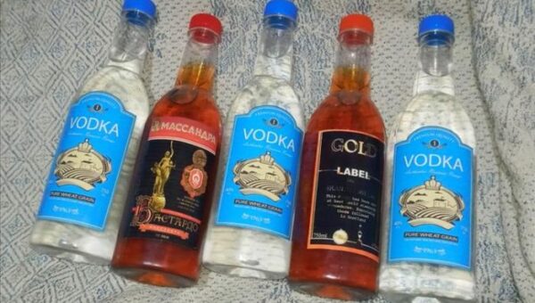 صنعاء… وفاة خمسة شباب في الحصبة بعد تناولهم خمراً بلدياً