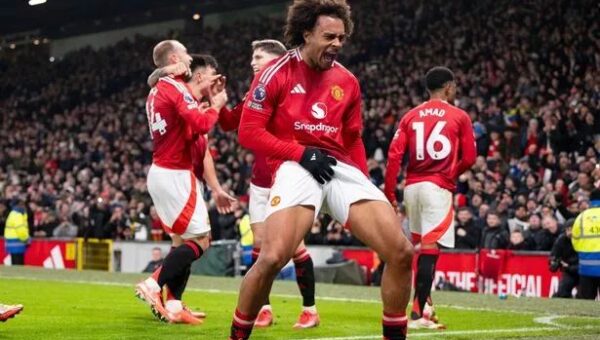 مانشستر يونايتد .. زيركزي يعود للتسجيل بعد 24 مباراة وبرونو يتخطى سكولز