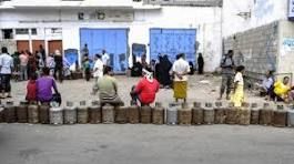 أزمة للغاز في عدن وشركة الغاز تطالب السلطة المحلية والأمن بمارب التدخل