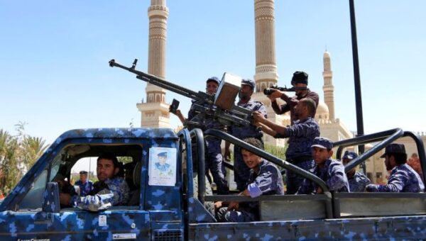 أسرة موظف أممي تُدين اعتقاله في صنعاء بعد أسابيع من اختطاف زوجته وتحمّل الحوثيين المسؤولية الكاملة