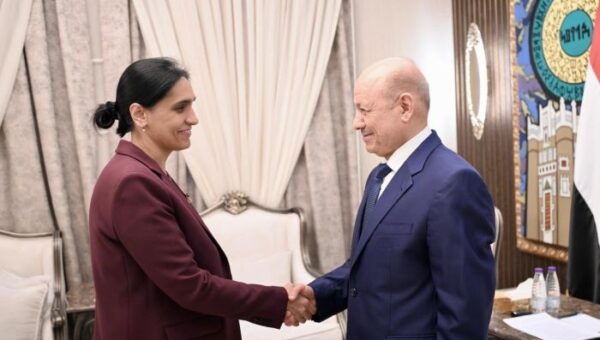 بريطانيا تشيد باتفاق مسقط لتبادل الأسرى وتعتبرها خطوة أساسية للسلام