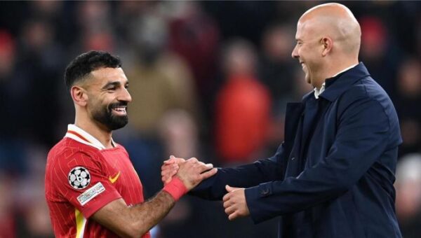 ليفربول يجتمع مع وكيل محمد صلاح لحسم مستقبله