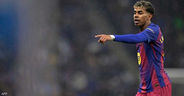 قبل ساعات من الكلاسيكو.. يامال يشعل الأجواء بـ”رسالة غامضة”